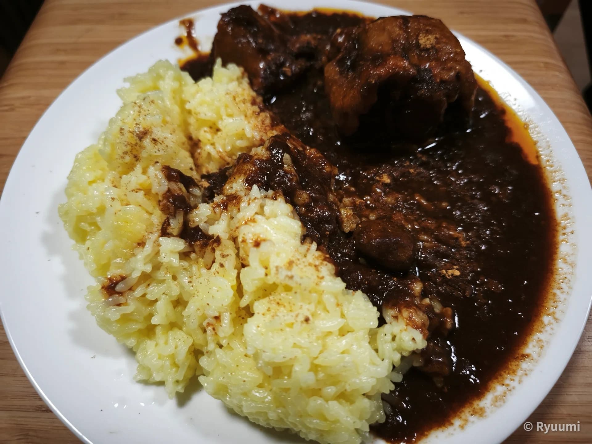 A Huge Success with Furusato Nozei! Opening a Home Restaurant with Nagasaki Hojikan's 'Oxtail Curry Gorotto'