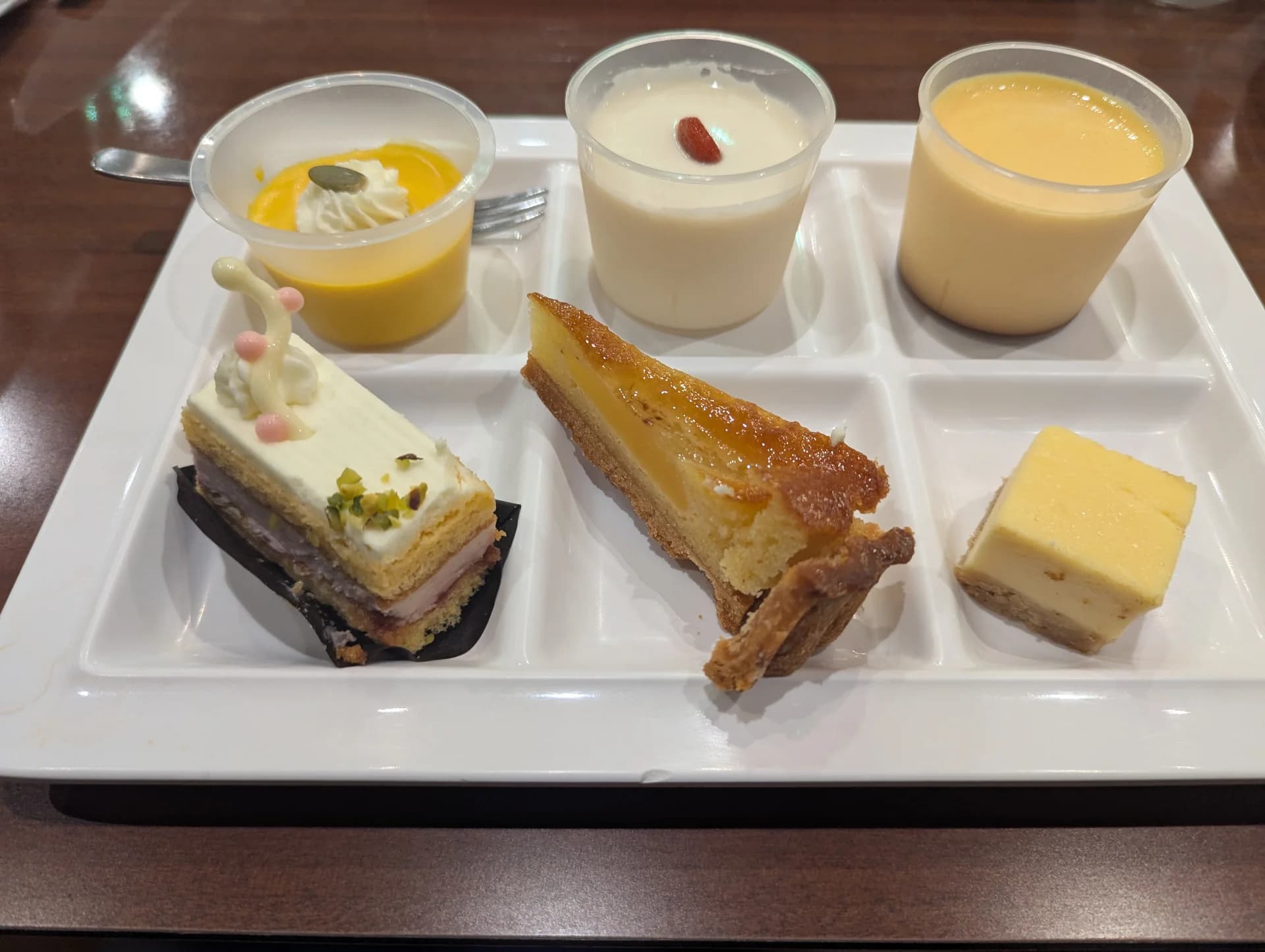 Savor Local Ingredients! A Blissful and Luxurious Buffet Main