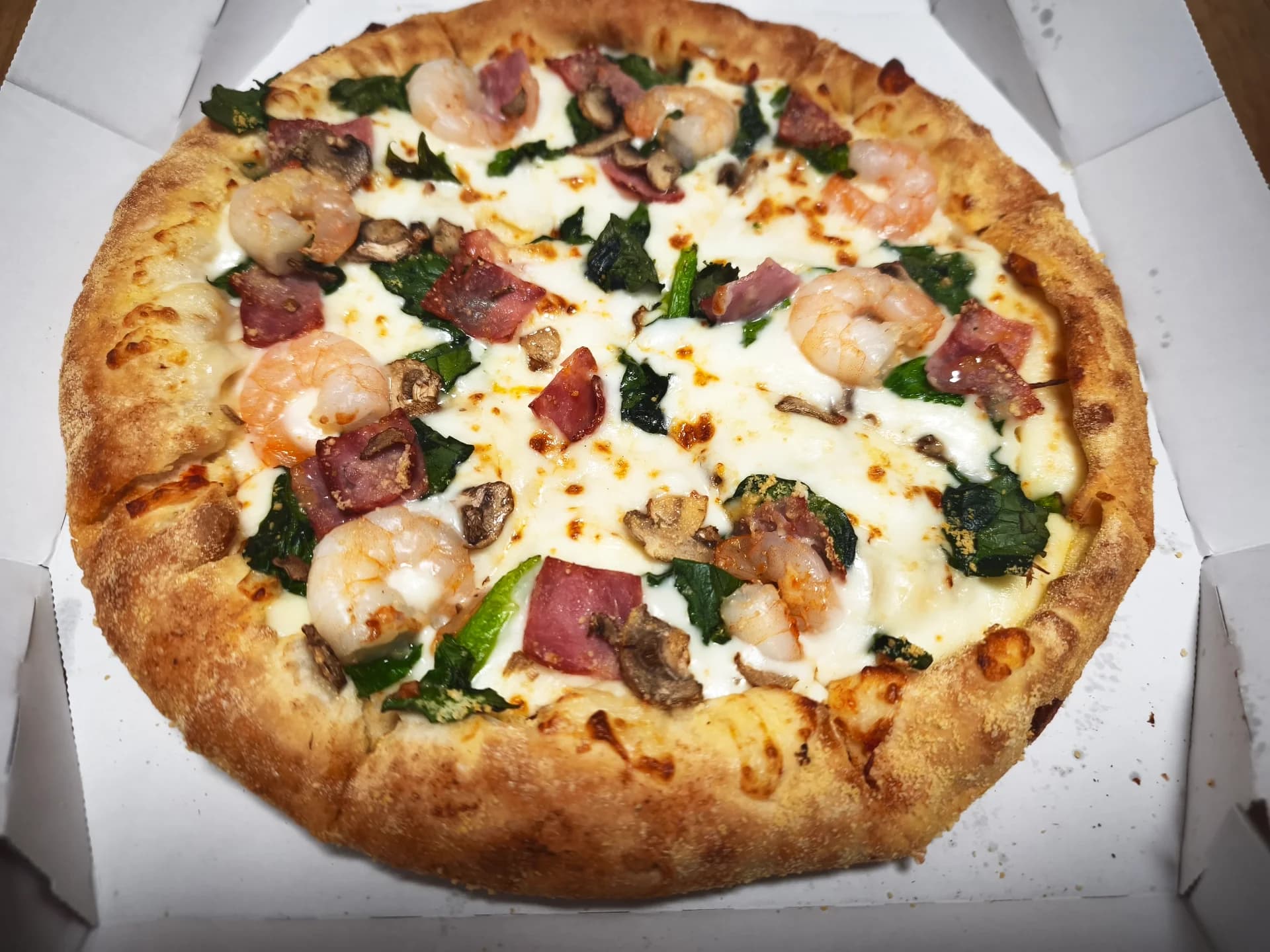 Winter Home Time is Perfect with Domino's Pizza! Fully Enjoying Limited-Time Shrimp & Classic Meat Pizzas